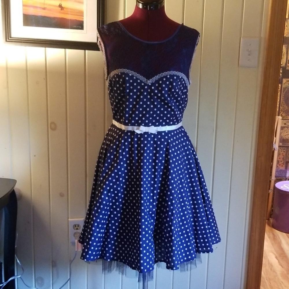 Polka dot dress with tulle petticoat